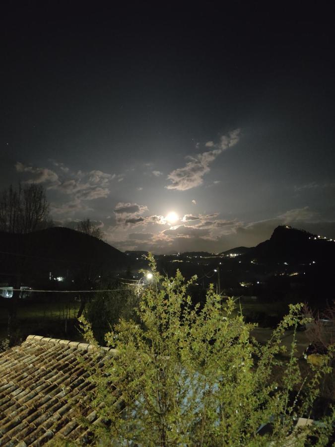 Casale Dei Ricordi Bed & Breakfast Arce Exterior photo