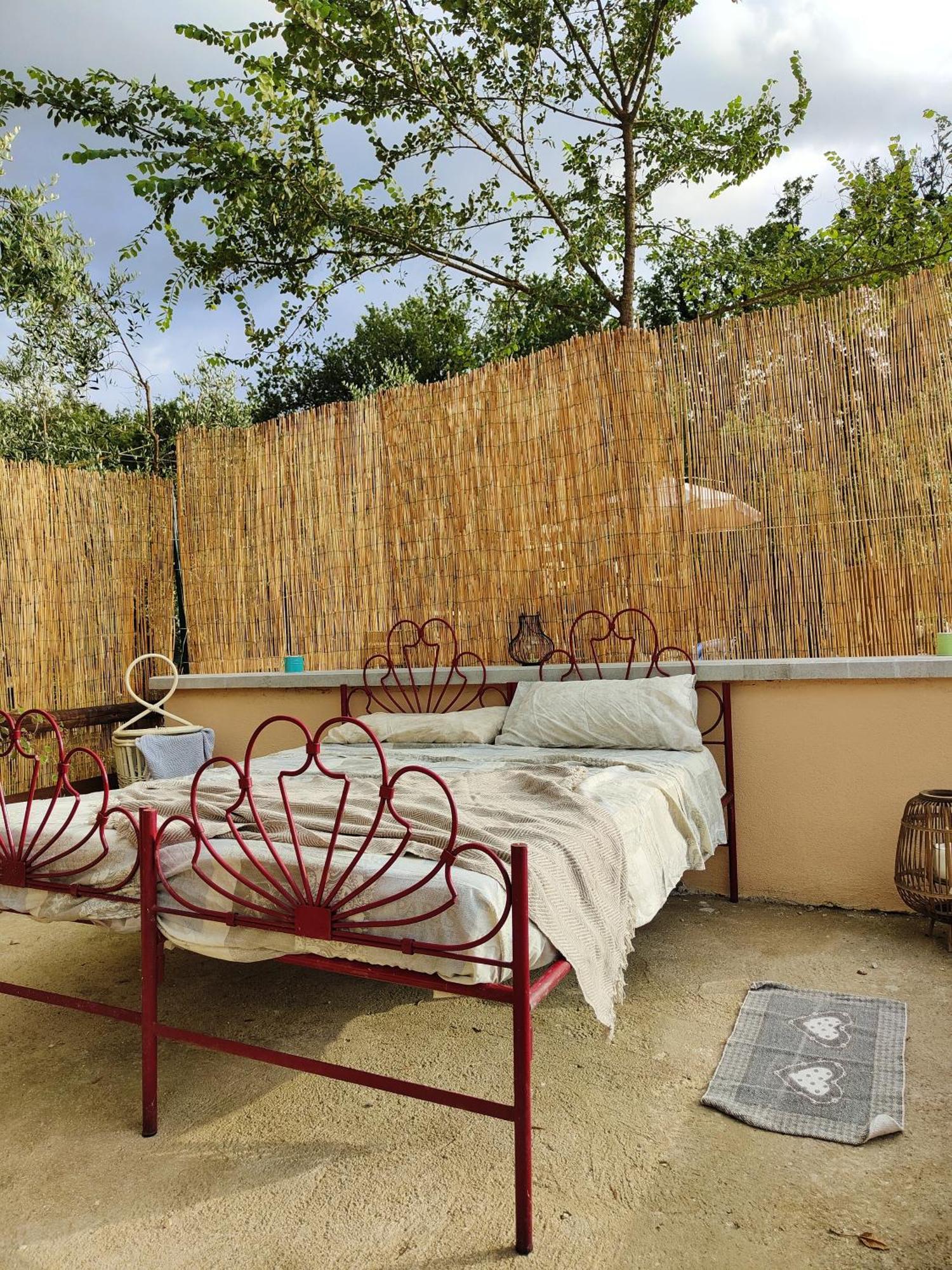 Casale Dei Ricordi Bed & Breakfast Arce Exterior photo